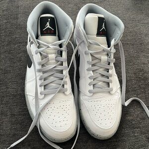 Moving Sale! Give me your best offer! Jordan 1’s